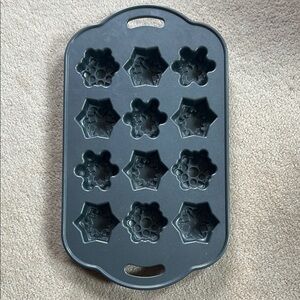 Star and Honeycomb Silicone Baking Mold